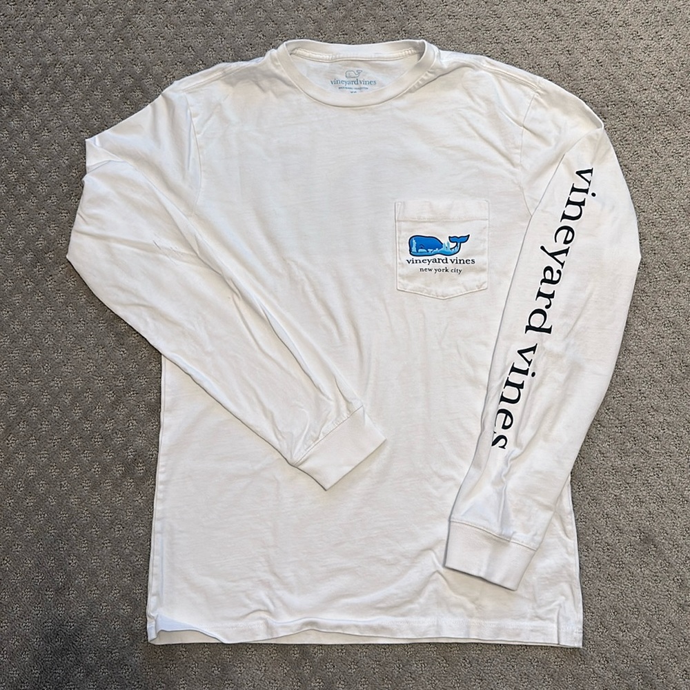 Vineyard Vines long sleeve xs New York City tshirt